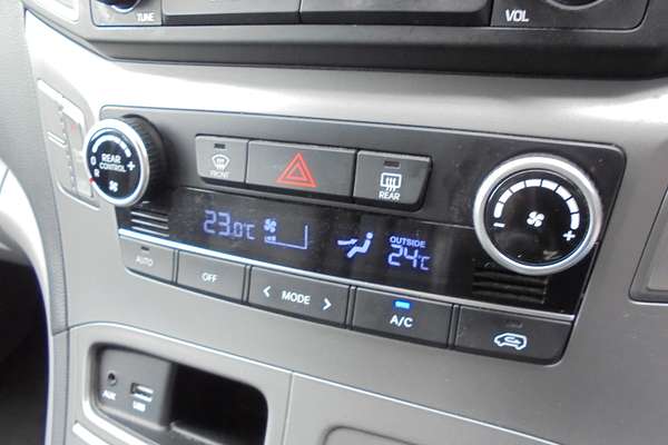 2017 Hyundai iMax TQ3-W Series II