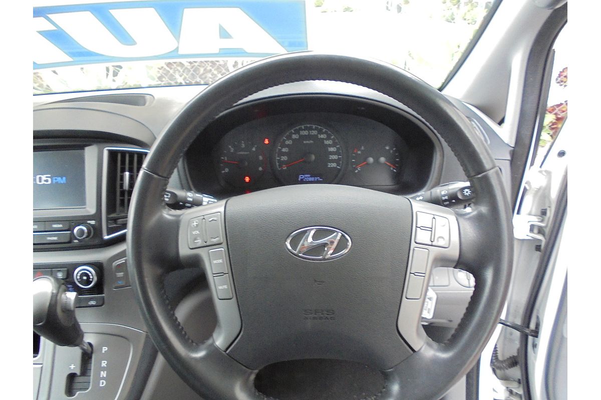 2017 Hyundai iMax TQ3-W Series II