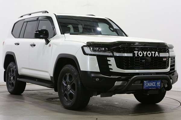 2024 Toyota Landcruiser GR Sport FJA300R