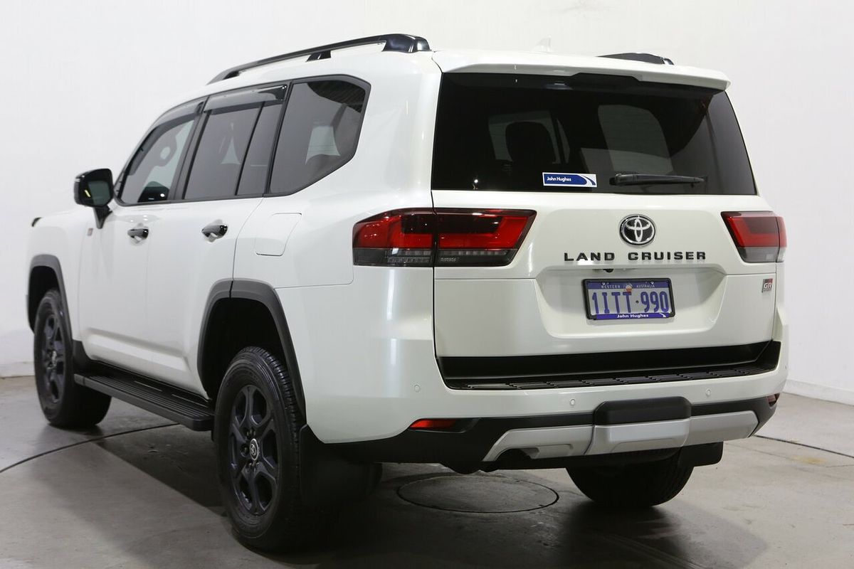 2024 Toyota Landcruiser GR Sport FJA300R