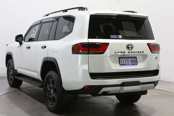 2024 Toyota Landcruiser GR Sport FJA300R