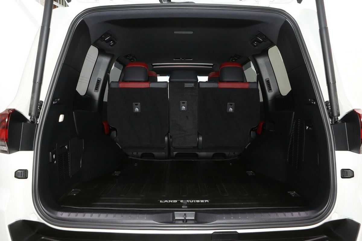 2024 Toyota Landcruiser GR Sport FJA300R