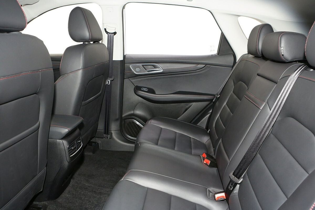 2024 MG HS Vibe SAS23