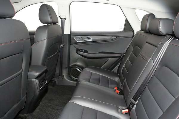 2024 MG HS Vibe SAS23