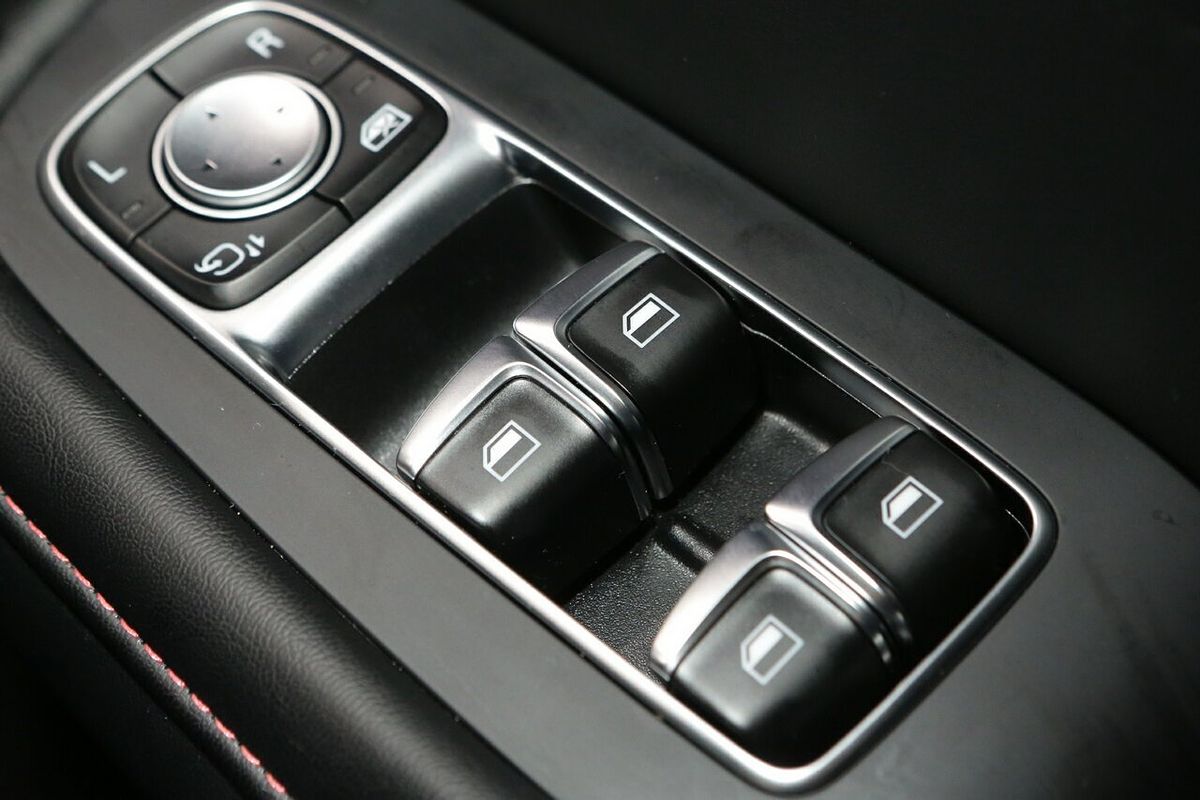 2024 MG HS Vibe SAS23