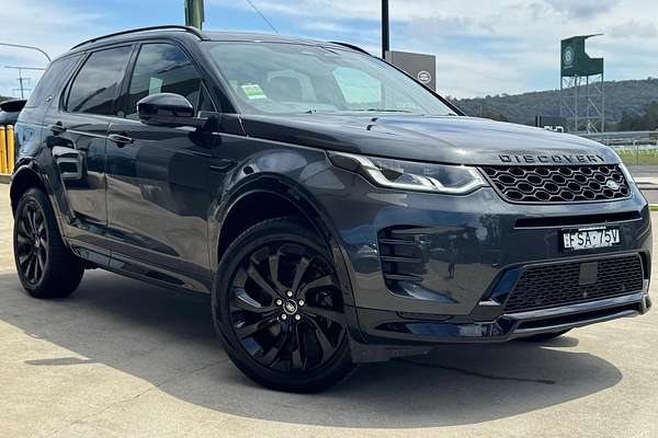2025 Land Rover Discovery Sport P300e Dynamic SE L550
