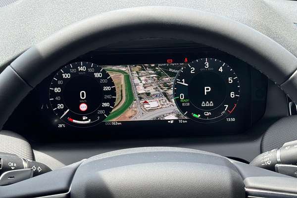 2025 Land Rover Discovery Sport P300e Dynamic SE L550