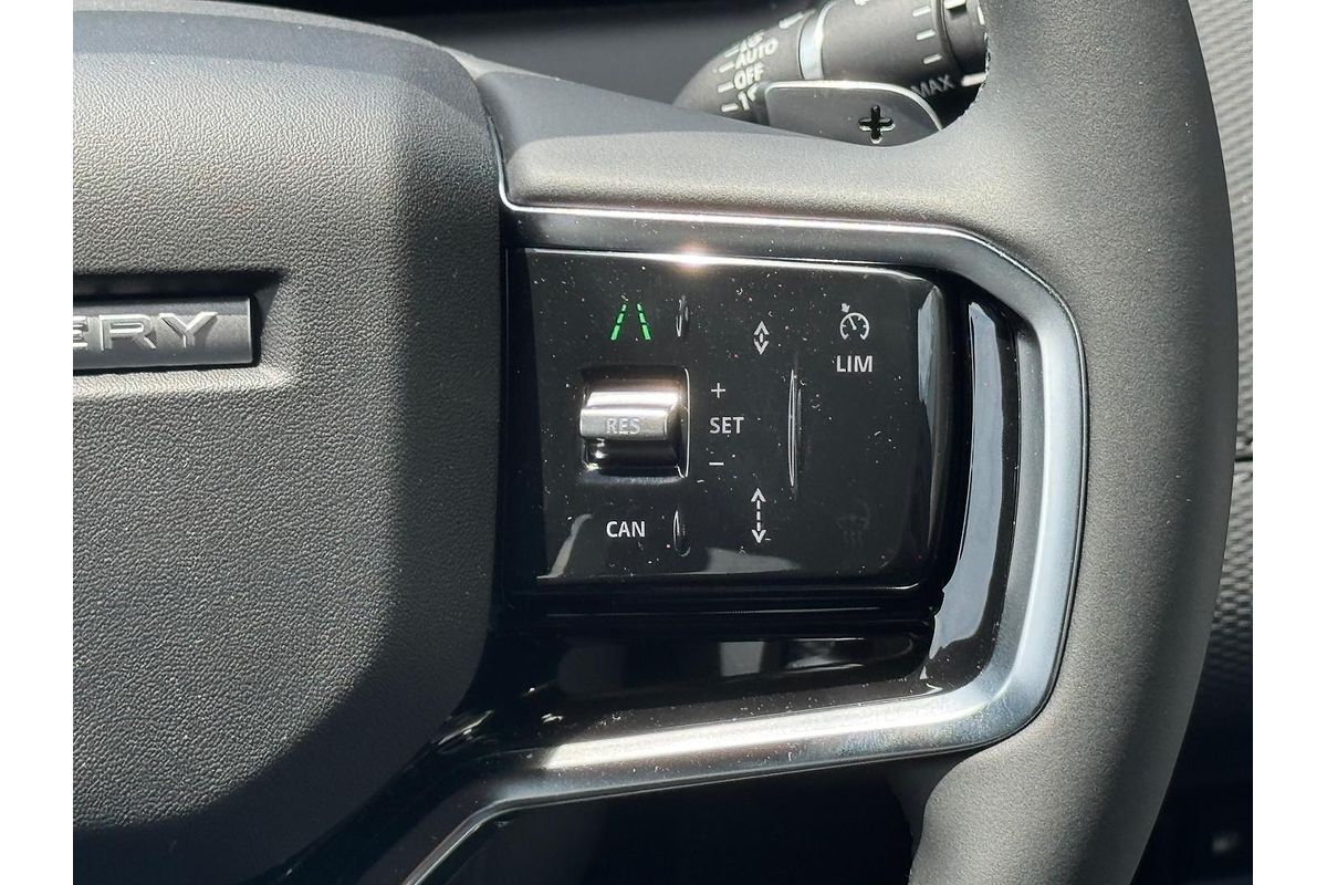 2025 Land Rover Discovery Sport P300e Dynamic SE L550