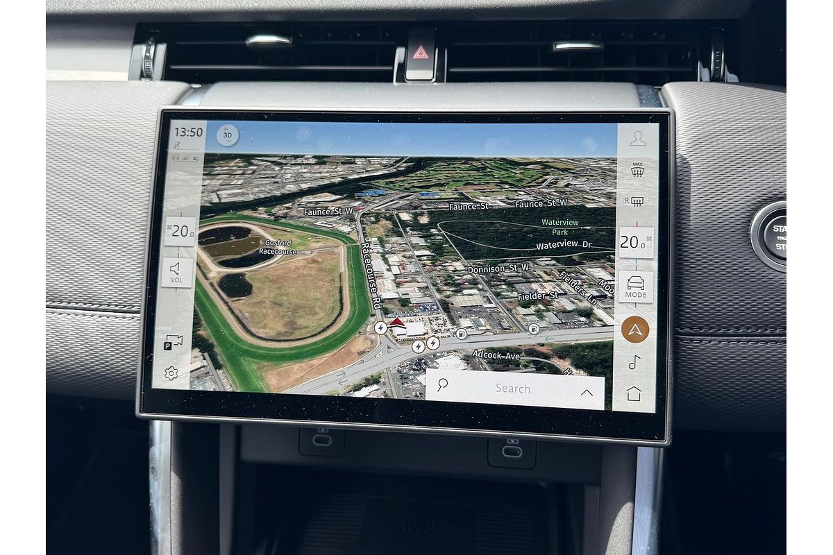 2025 Land Rover Discovery Sport P300e Dynamic SE L550