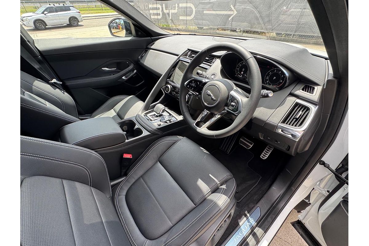 2024 Jaguar E-PACE P250 R-Dynamic SE X540