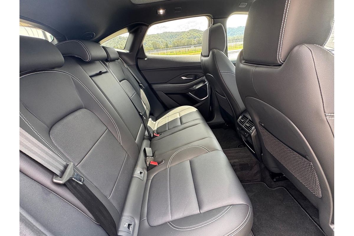 2024 Jaguar E-PACE P250 R-Dynamic SE X540