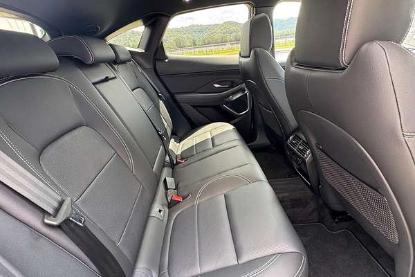 2024 Jaguar E-PACE P250 R-Dynamic SE X540