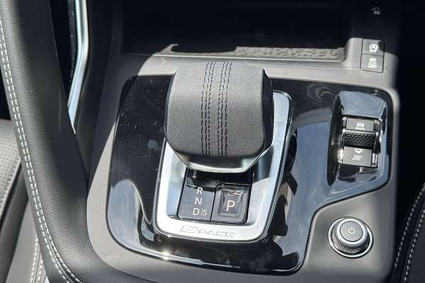 2024 Jaguar E-PACE P250 R-Dynamic SE X540