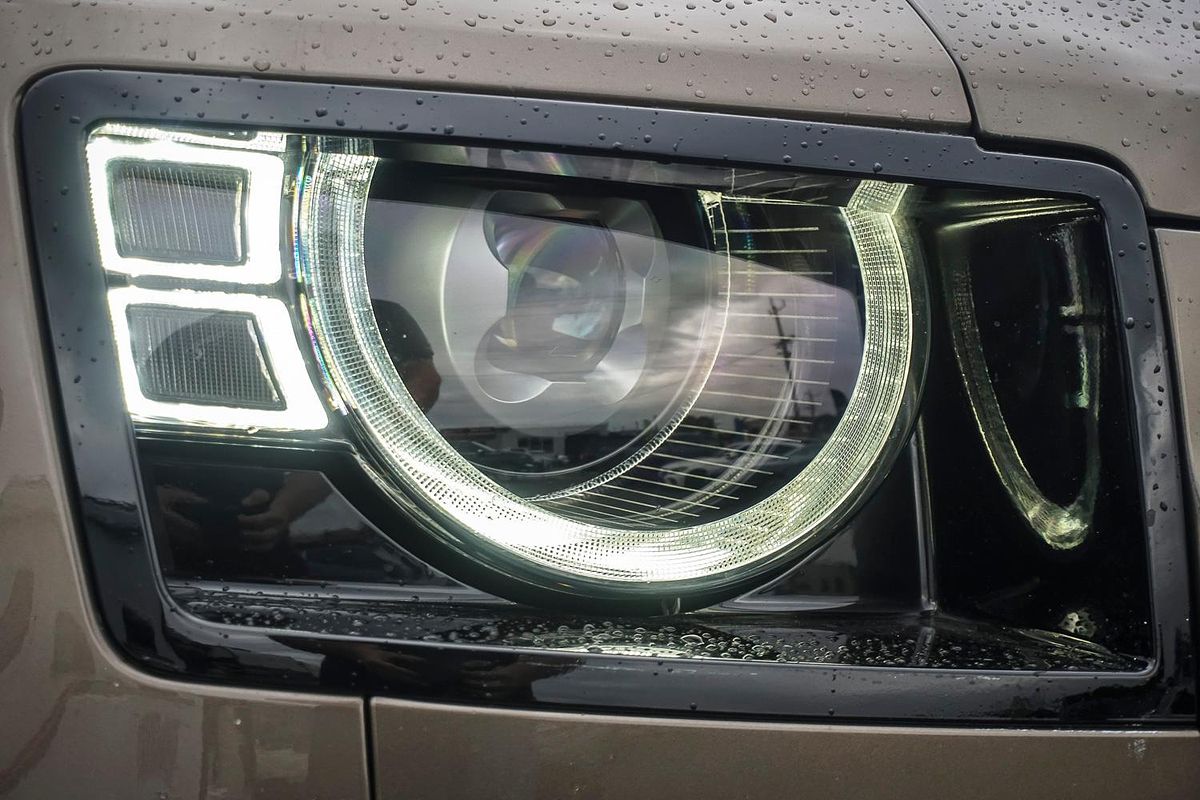 2020 Land Rover Defender 110 D240 First Edition L663