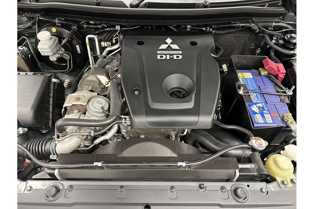 2017 Mitsubishi Pajero Sport GLS QE