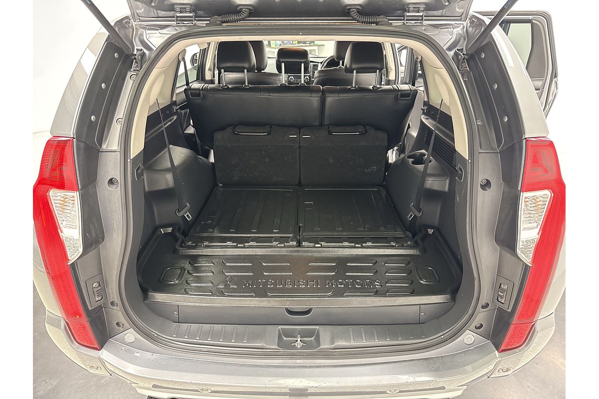 2017 Mitsubishi Pajero Sport GLS QE