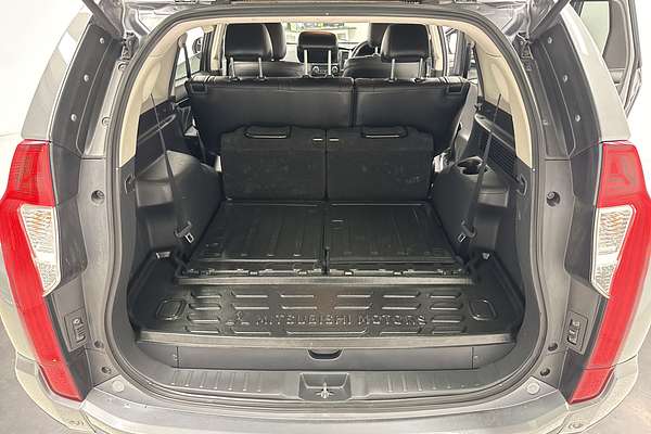 2017 Mitsubishi Pajero Sport GLS QE