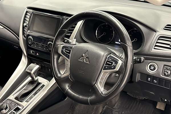 2017 Mitsubishi Pajero Sport GLS QE