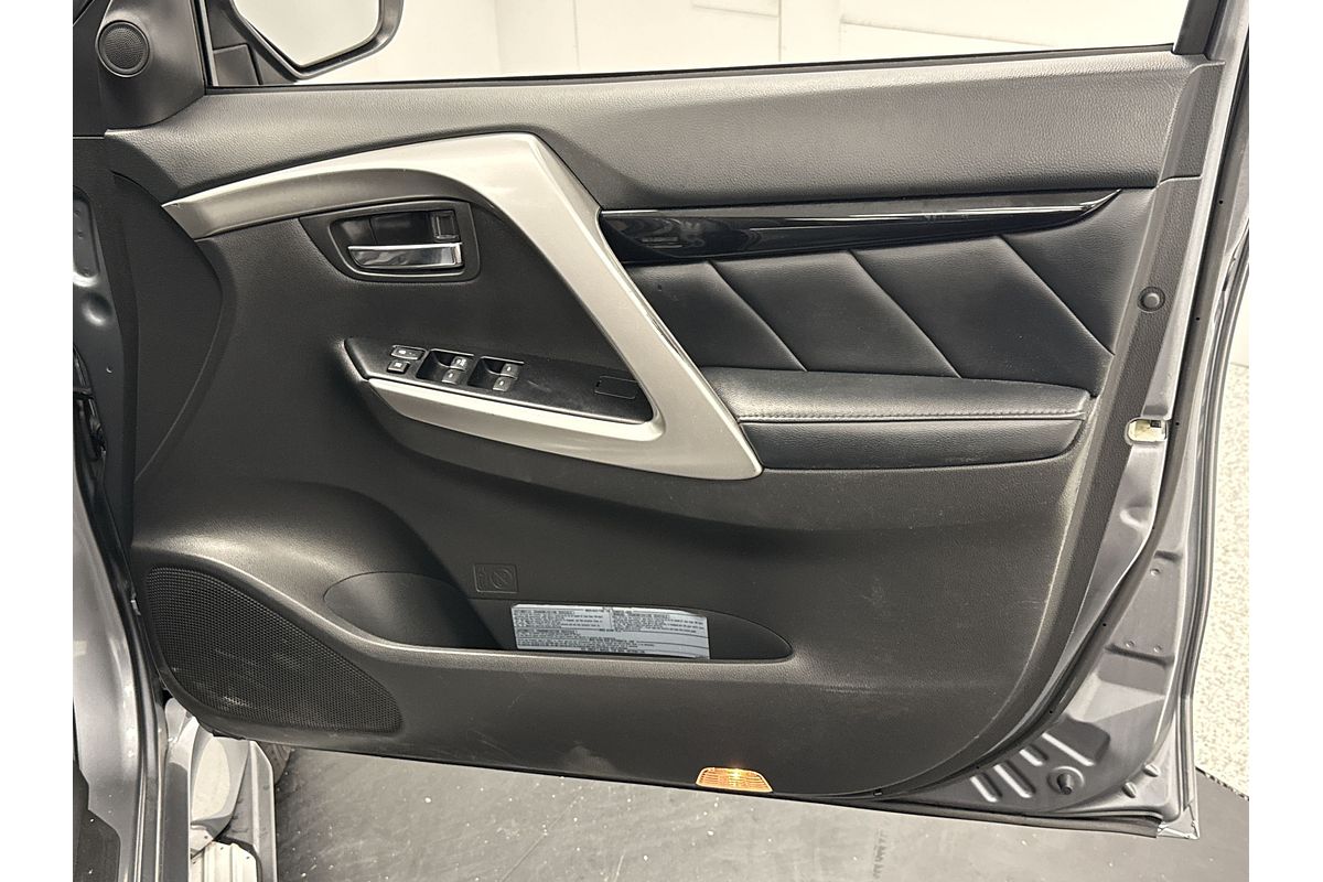 2017 Mitsubishi Pajero Sport GLS QE