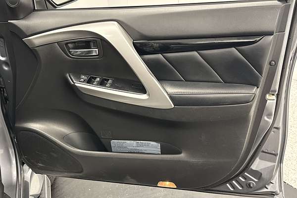 2017 Mitsubishi Pajero Sport GLS QE