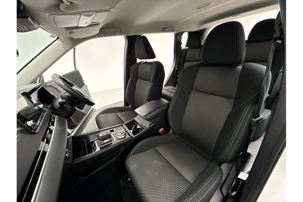 2023 Mitsubishi Outlander ES ZM