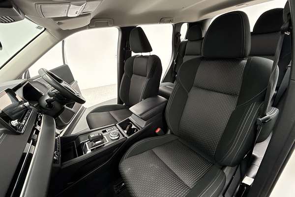 2023 Mitsubishi Outlander ES ZM