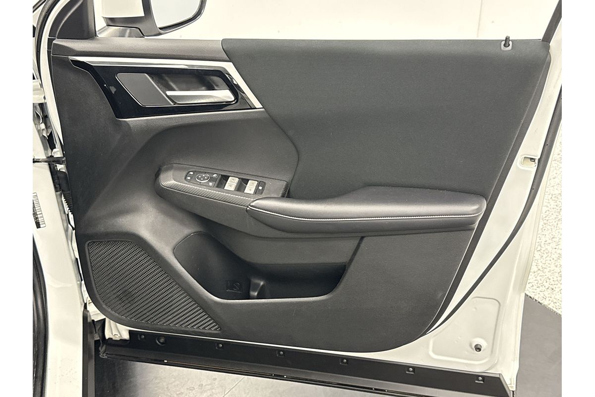 2023 Mitsubishi Outlander ES ZM