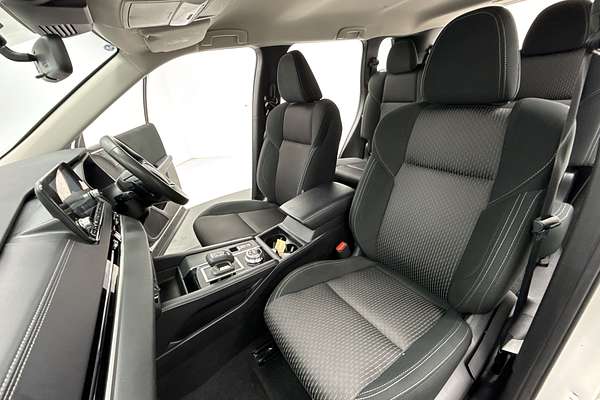 2023 Mitsubishi Outlander ES ZM