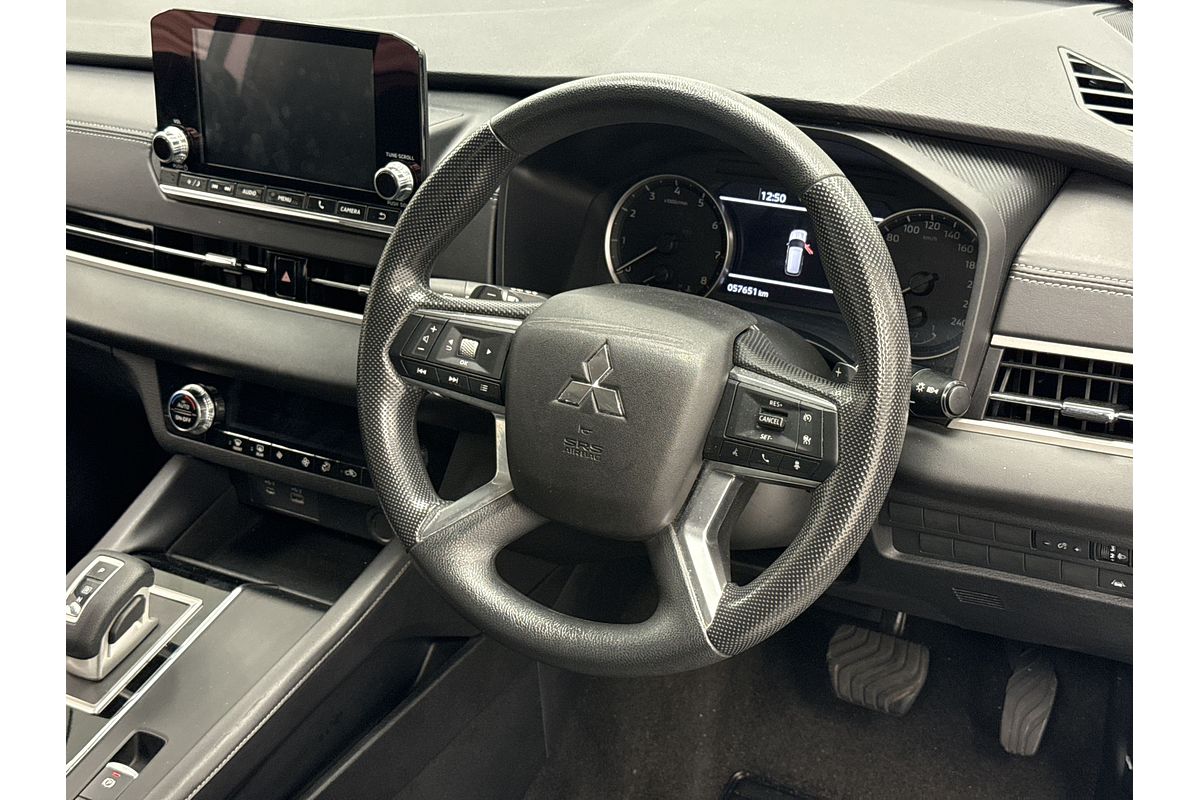 2023 Mitsubishi Outlander ES ZM