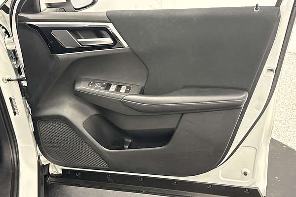 2023 Mitsubishi Outlander ES ZM