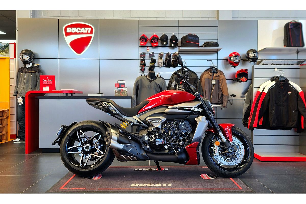 2026 Ducati XDIAVEL V4