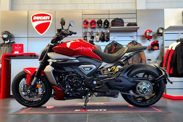2026 Ducati XDIAVEL V4