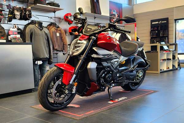2026 Ducati XDIAVEL V4