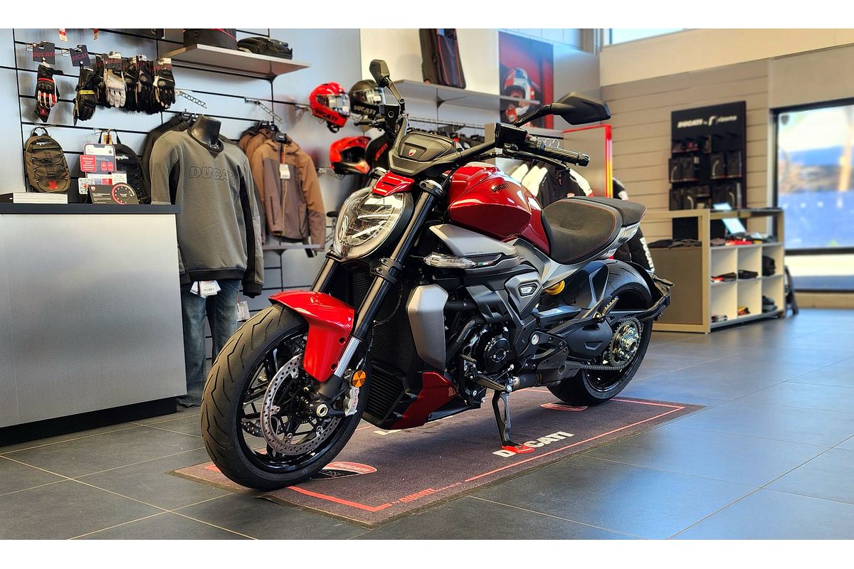 2026 Ducati XDIAVEL V4