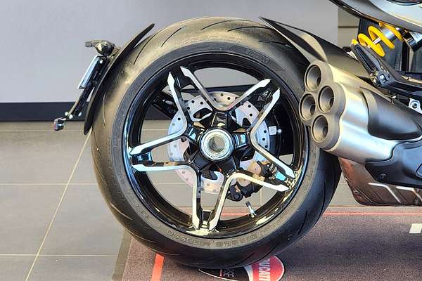 2026 Ducati XDIAVEL V4