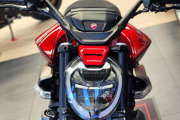 2026 Ducati XDIAVEL V4