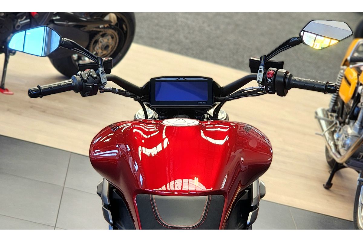 2026 Ducati XDIAVEL V4