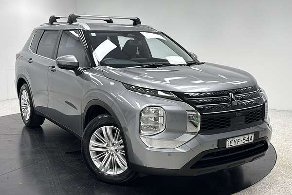 2022 Mitsubishi Outlander ES ZM