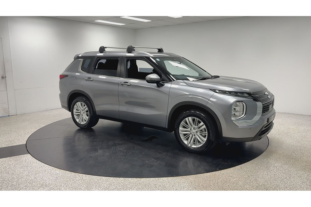 2022 Mitsubishi Outlander ES ZM