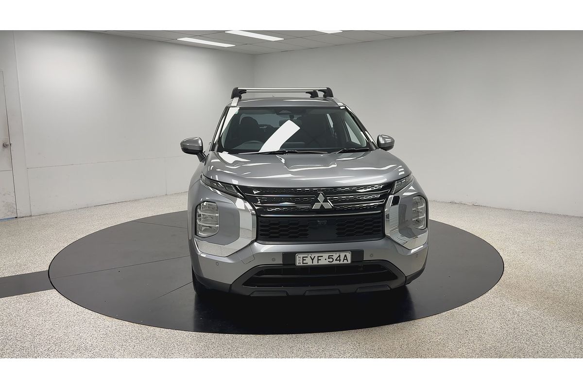 2022 Mitsubishi Outlander ES ZM