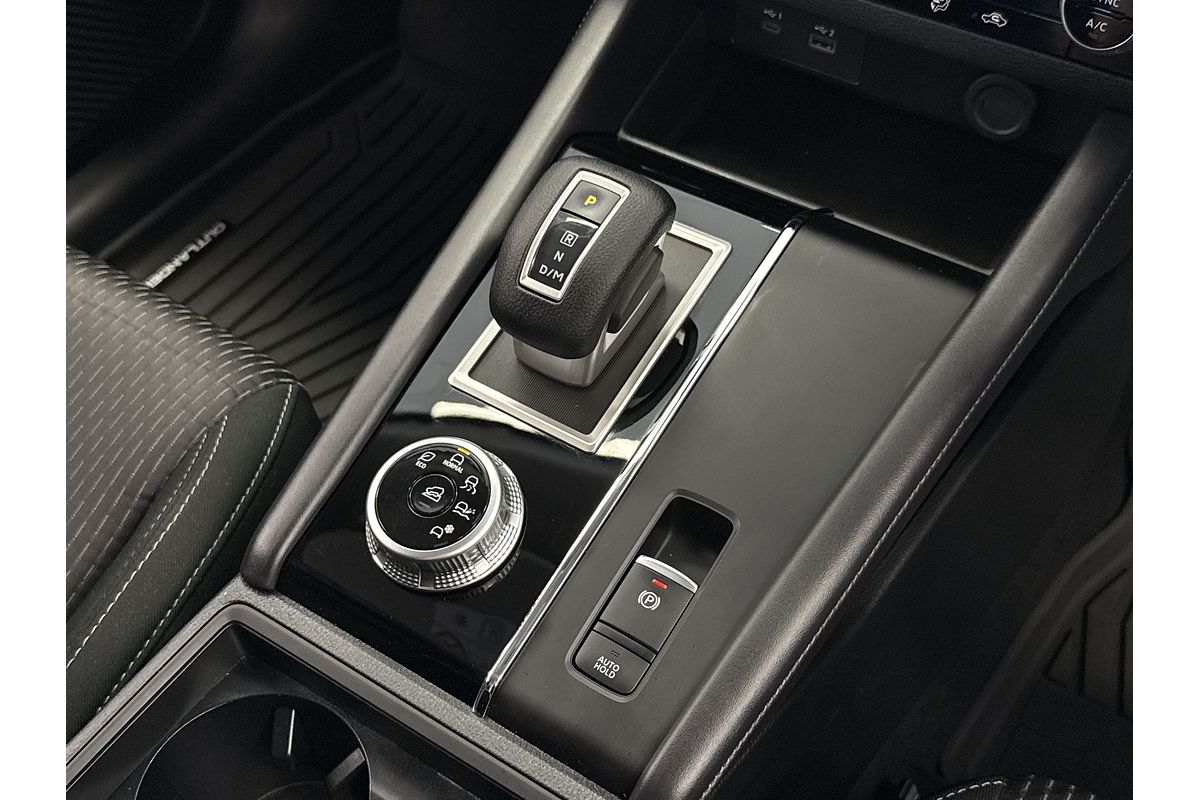 2022 Mitsubishi Outlander ES ZM