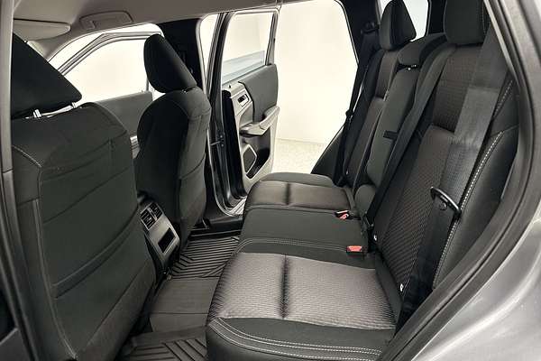 2022 Mitsubishi Outlander ES ZM