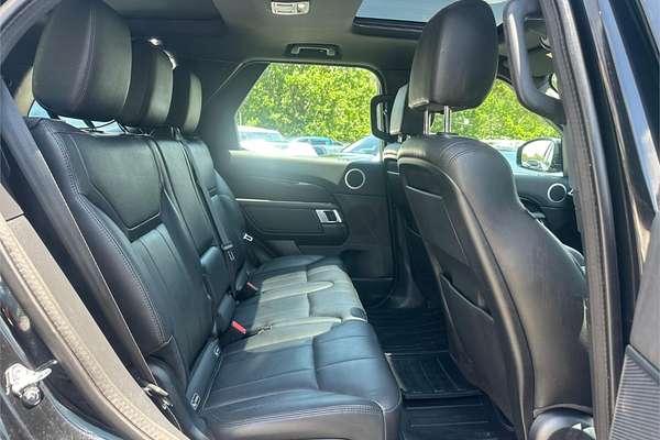 2020 Land Rover Discovery SD4 SE Series 5