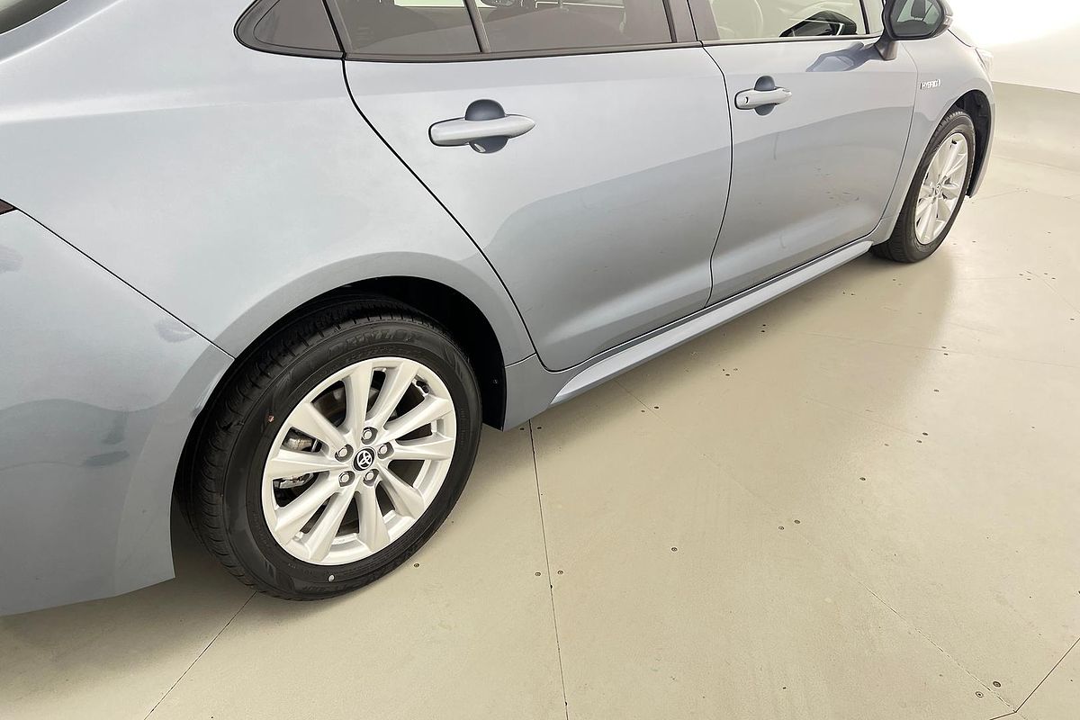 2024 Toyota Corolla SX Hybrid ZWE219R