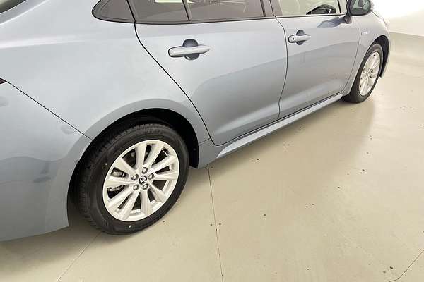 2024 Toyota Corolla SX Hybrid ZWE219R