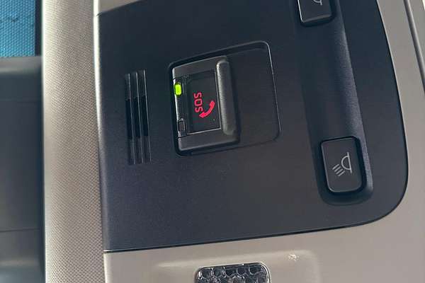 2022 Toyota Camry Ascent AXVH70R