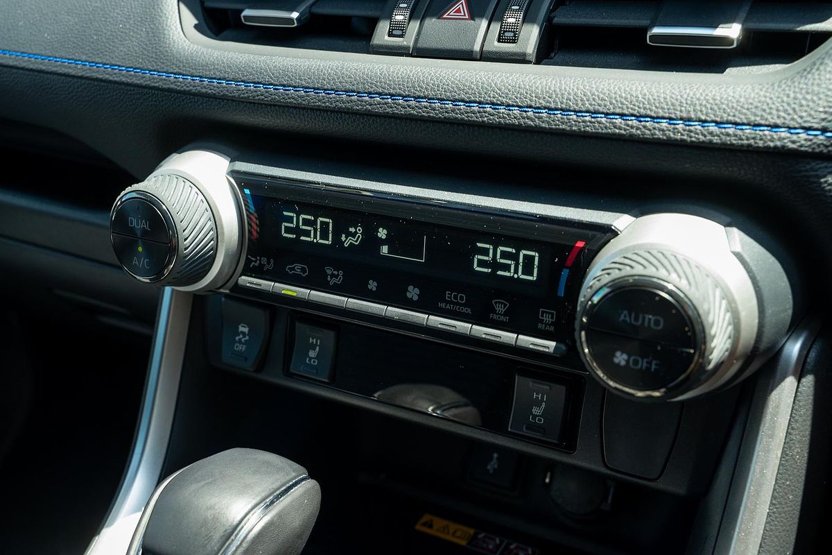 2021 Toyota RAV4 XSE AXAH54R