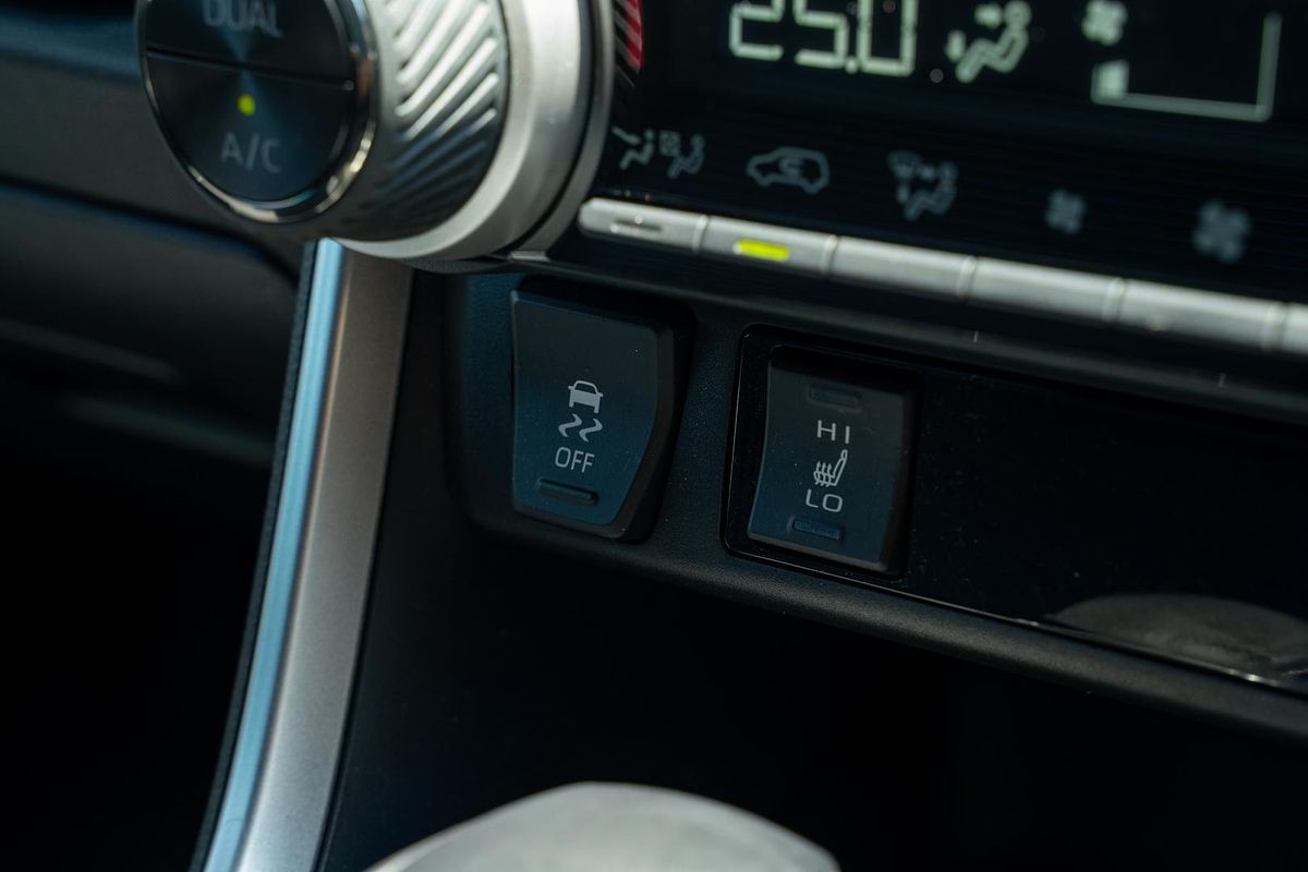 2021 Toyota RAV4 XSE AXAH54R