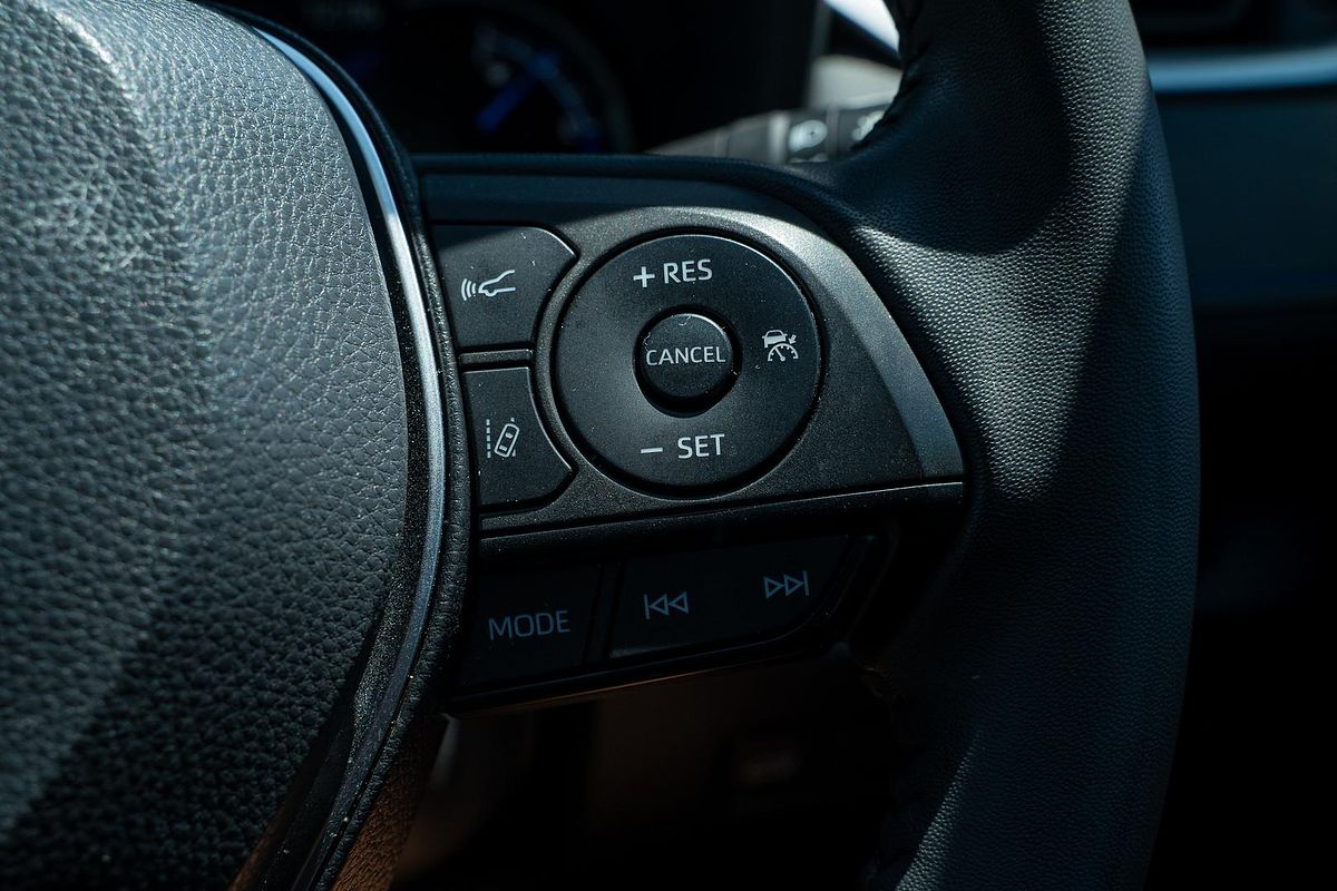 2021 Toyota RAV4 XSE AXAH54R