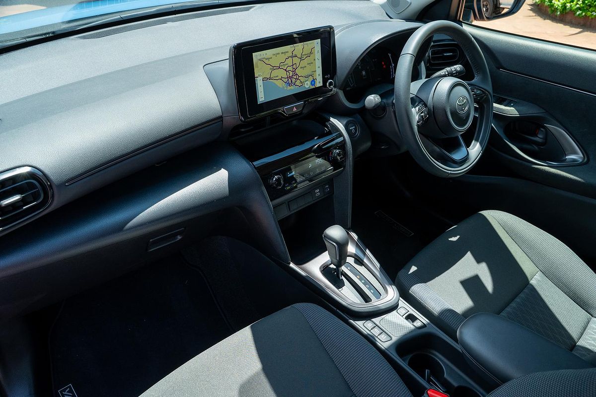 2025 Toyota Yaris Cross GXL MXPJ10R